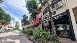 Jalan Beringin (D15), Retail #481593351